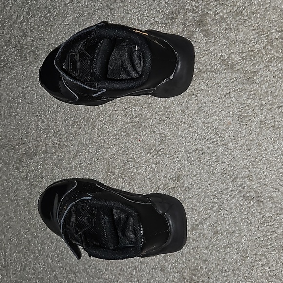 Kids Jordans Unisex - Picture 2 of 4